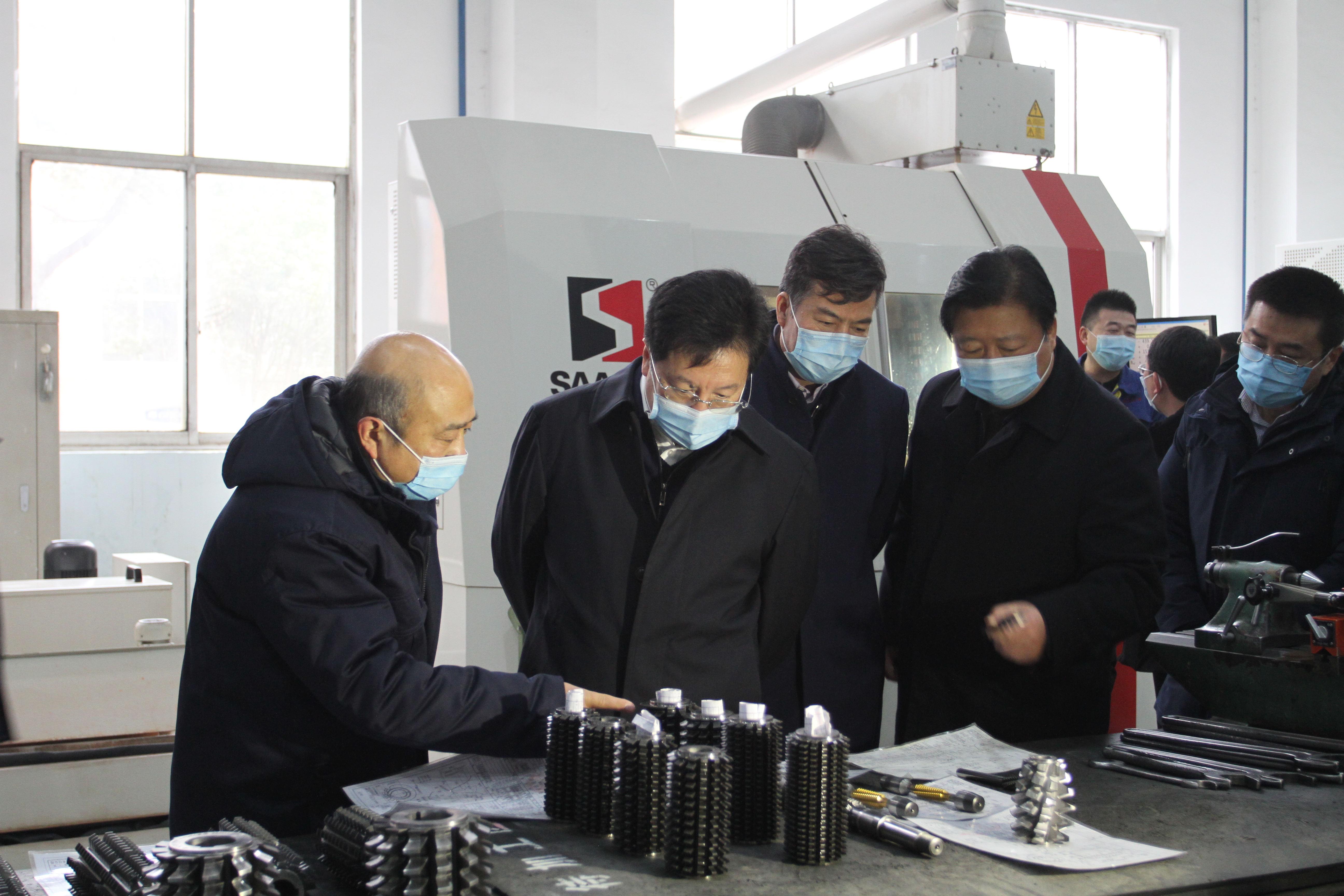 陜西省委副書記胡衡華蒞臨秦川集團(tuán)在漢企業(yè)調(diào)研