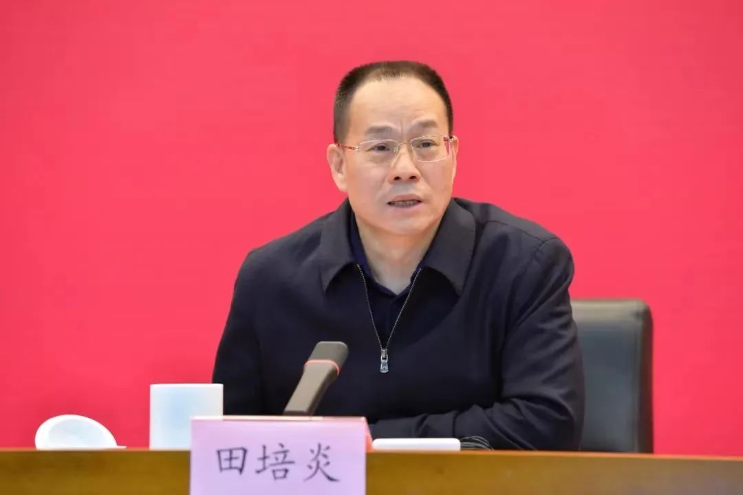 秦川集團(tuán)黨委組織參加學(xué)習(xí)貫徹黨的二十大精神中央宣講團(tuán)國資國企系統(tǒng)報(bào)告會